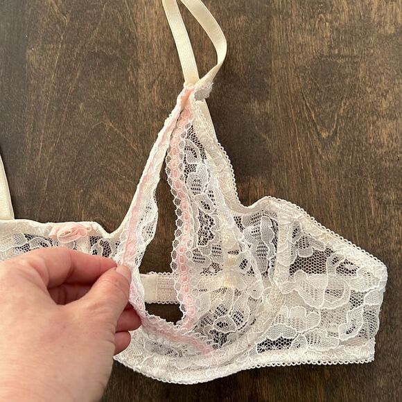 Vintage Victorian lace front slit lace cup lingerie bra Sz-36 - Picture 8 of 8